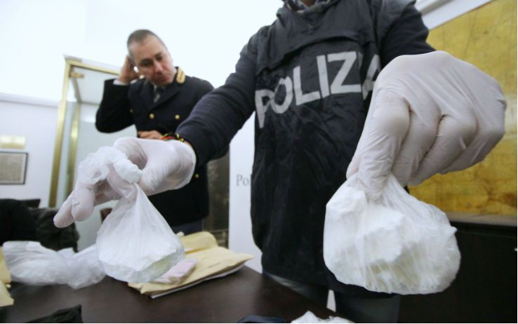 Blitz antidroga a Napoli : 12 arresti a Scampia Blitz antidroga a Napoli : 12 arresti a Scampia