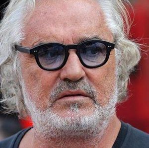 Flavio Briatore : Per Ibiza e Mykonos ci sono tanti aerei per la Sardegna no