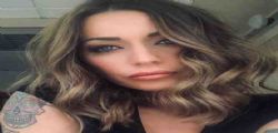 Sarebbe meglio senza! Il bikini di Karina Cascella è super sexy Sarebbe meglio senza! Il bikini di Karina Cascella è super sexy