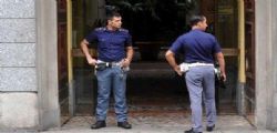 Lite Anagrafe a Roma : Per difendere la moglie stacca orecchio a morsi a un uomo