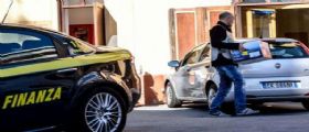 Como : Maxi sequestro di capi d'abbigliamento contraffatti del valore di 25 milioni di euro Como : Maxi sequestro di capi d'abbigliamento contraffatti del valore di 25 milioni di euro