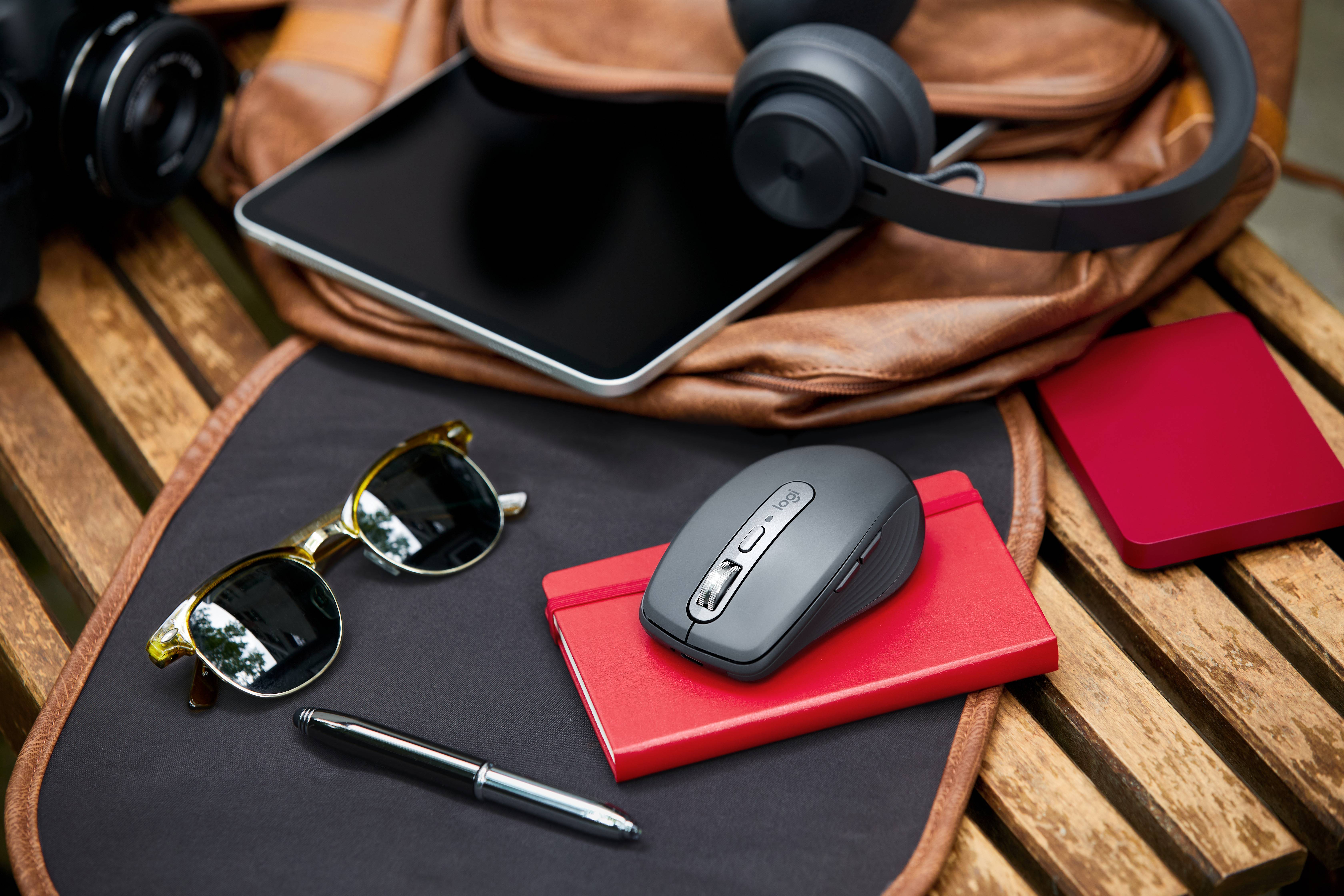 Logitech colora la tua primavera