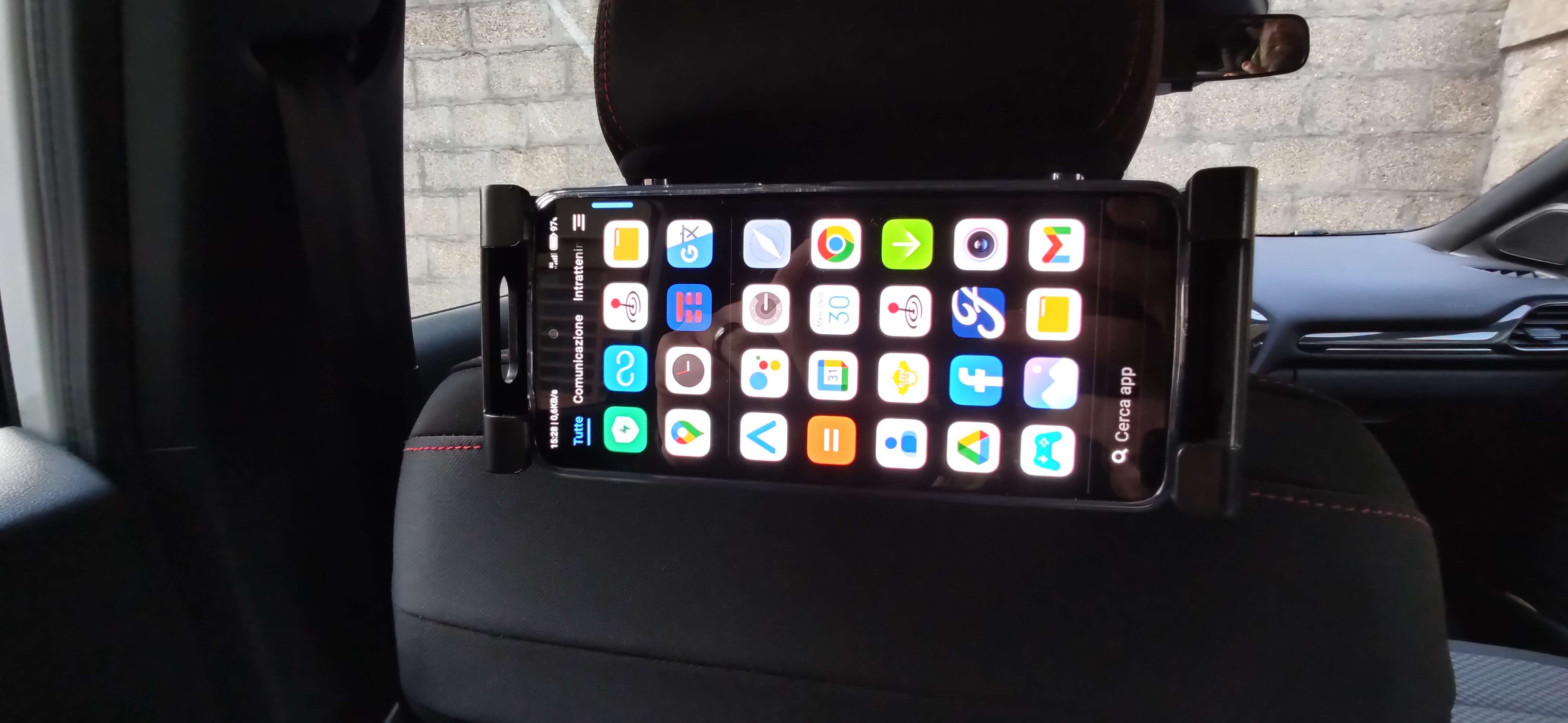 Celly - supporti per auto universali - Recensione
