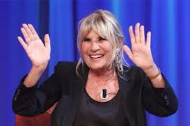 Si è commossa! Uomini e donne, ascolti positivi con Gemma Galgani