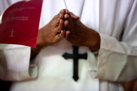 India - suora accusa un vescovo di stupro - il Papa lo rimuove