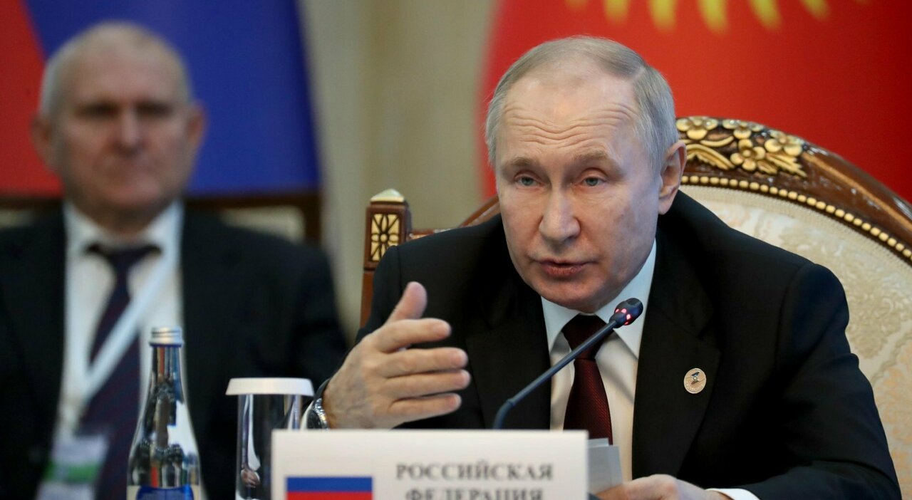 Mandato di arresto internazionale per Putin : accusato di crimini di guerra
