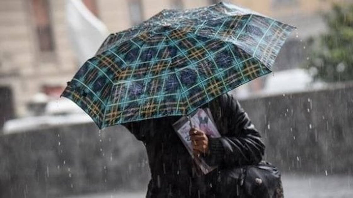 Meteo, allerta sull’Italia: venti di burrasca, onde fino a sei metri