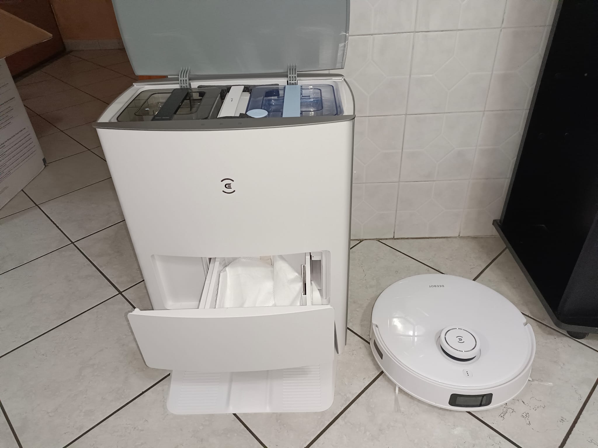 deebot omni DEEBOT X1e Omni : L