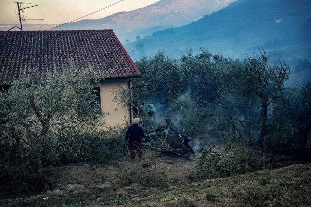 Pisa, incendio Monte Serra : situazione sotto controllo