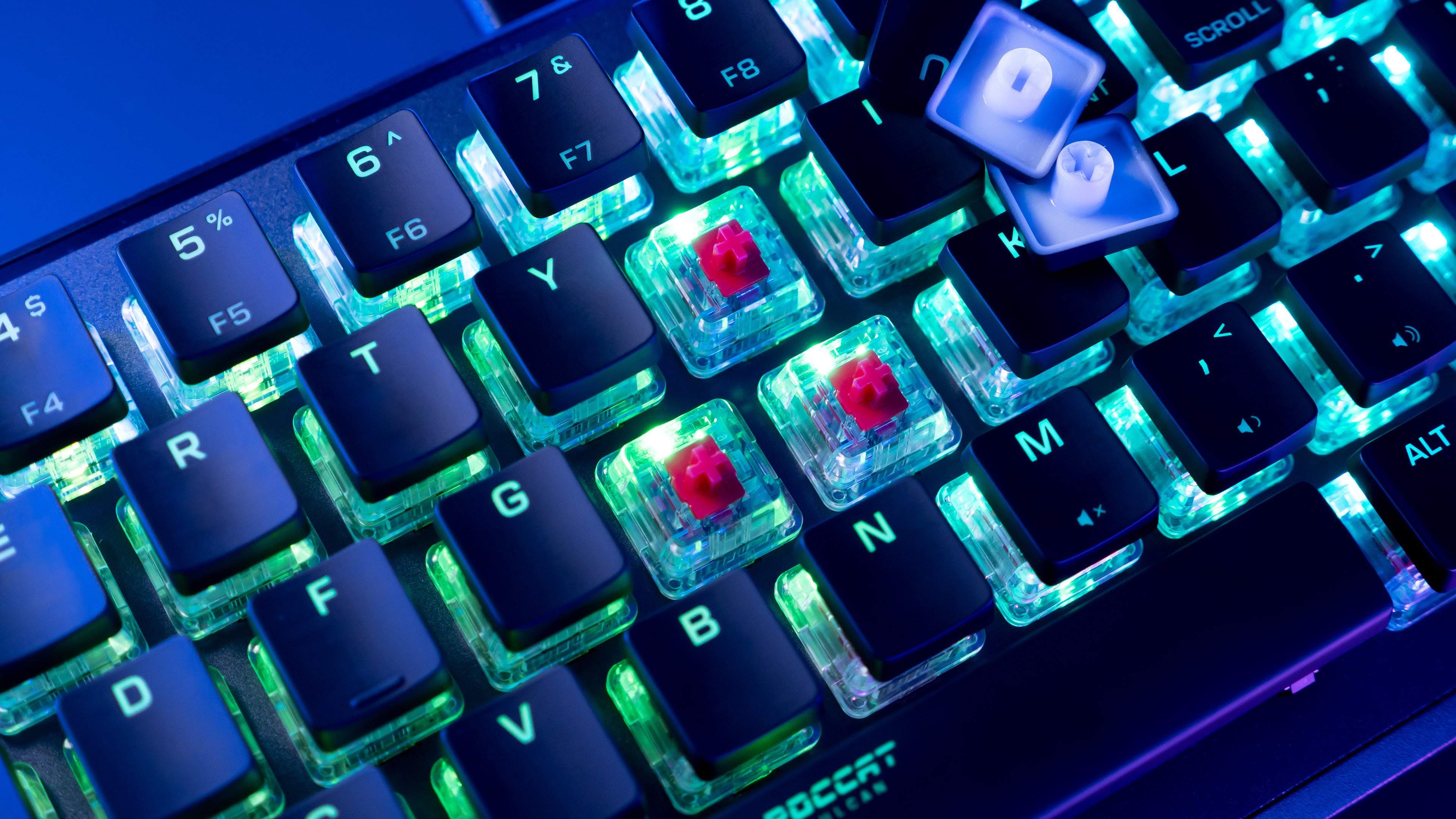 vulcan mini Vulcan II Mini, prima tastiera formato 65% di ROCCAT