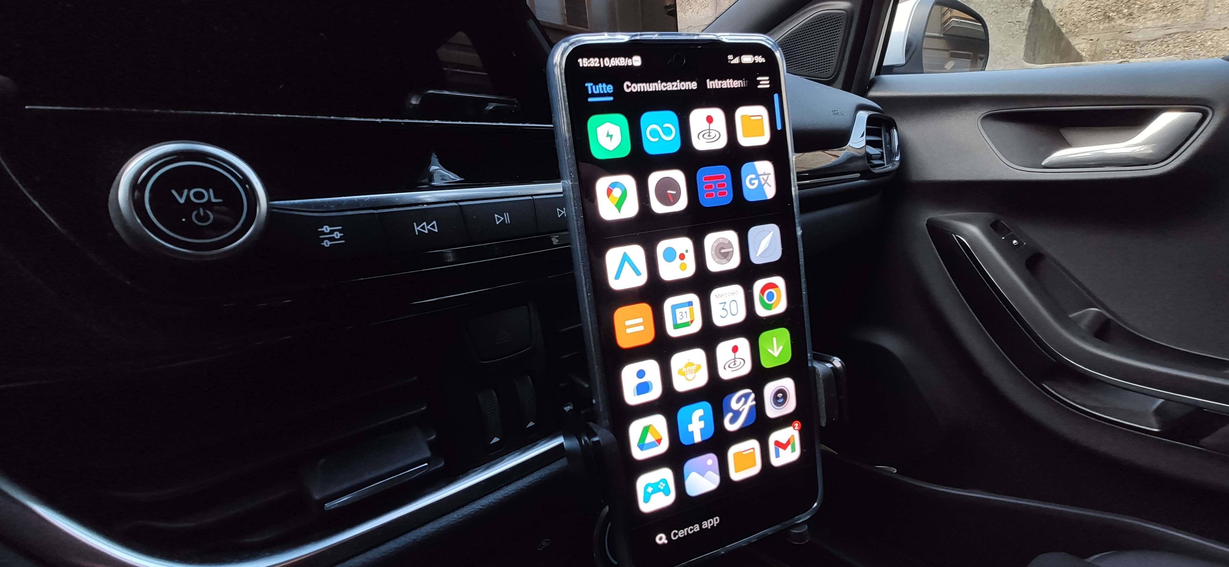 Celly - supporti per auto universali - Recensione