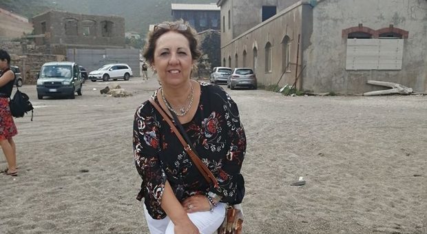 Dramma in Sardegna : Maria Paola Ghisu precipita e muore davanti alla figlia Dramma in Sardegna : Maria Paola Ghisu precipita e muore davanti alla figlia