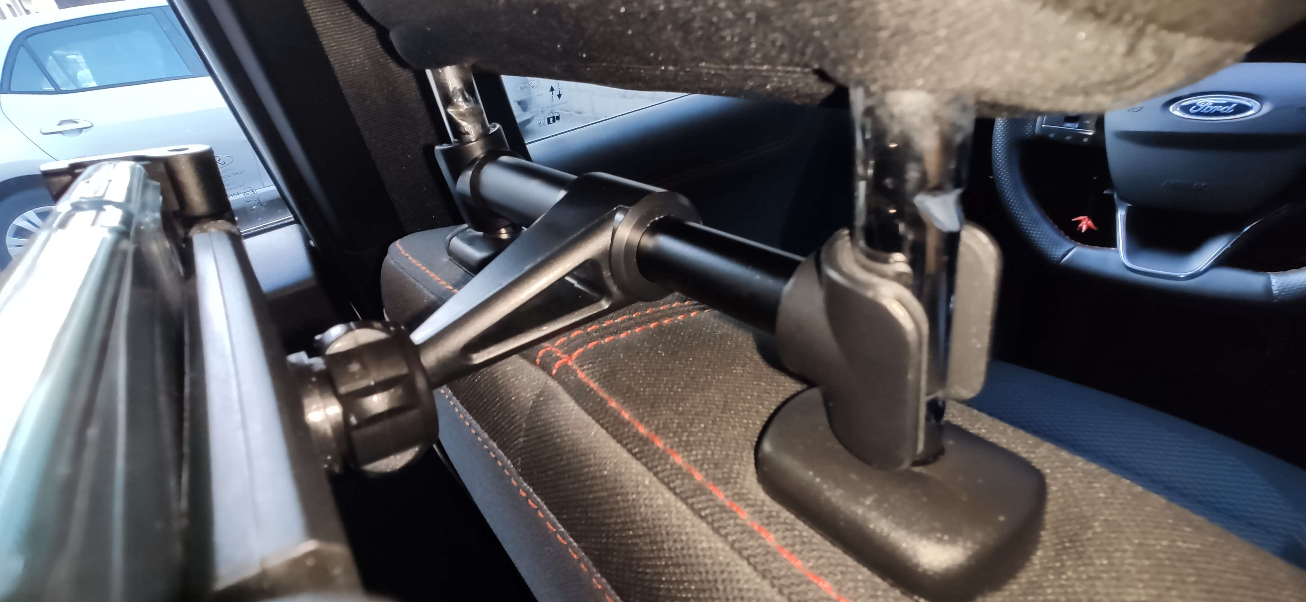 Celly - supporti per auto universali - Recensione