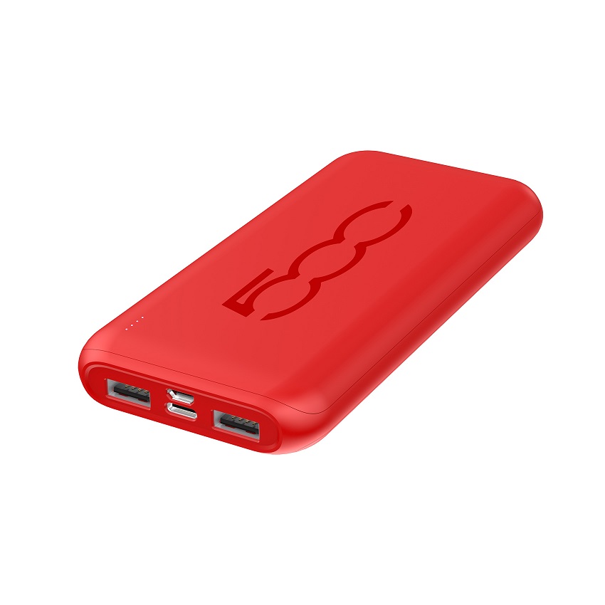 celly presenta Celly presenta la gamma di prodotti brandizzata Fiat 500