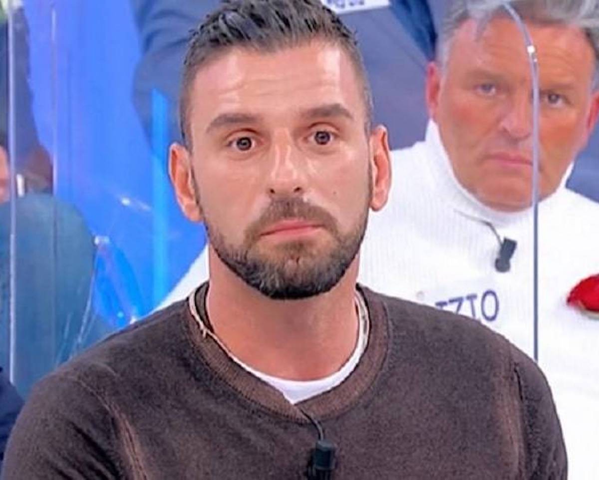 uomini donne Uomini e Donne rivelazione sull’ex dama Maria Tona ... solo per farsi pubblicità!