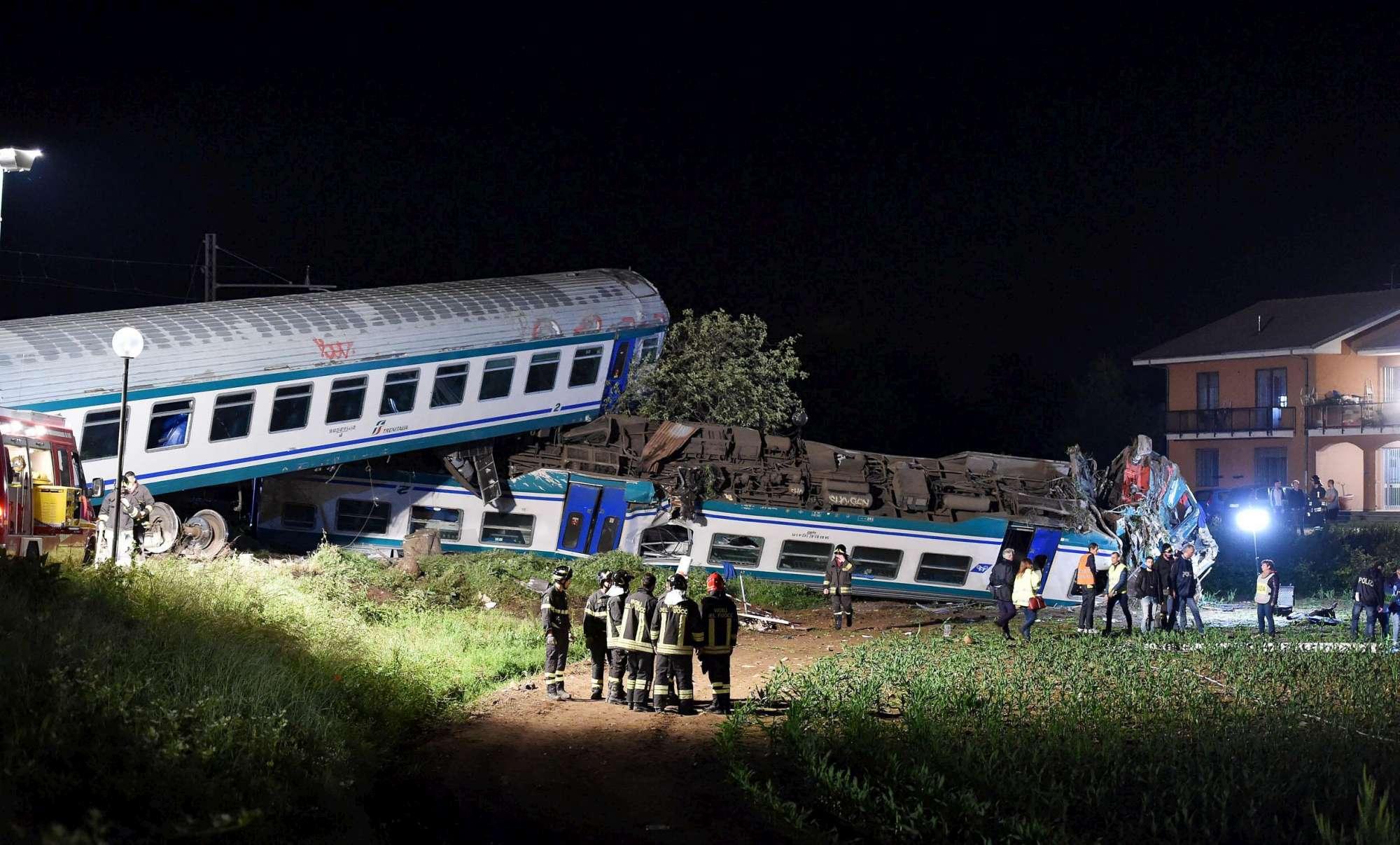 Treno deragliato sulla Torino Ivrea Treno deragliato sulla Torino Ivrea