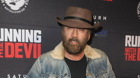 Troppo ubriaco : Nicolas Cage ubriaco cacciato da un bar di Las Vegas