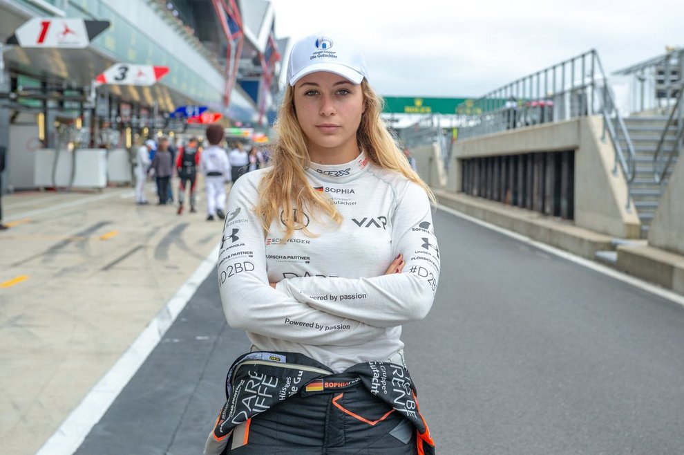 Sophia Floersch Sophia Floersch