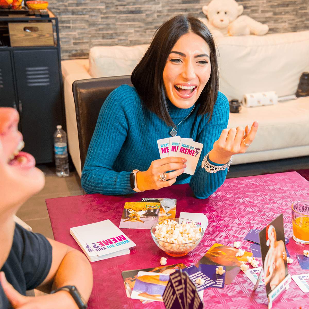 “What Do You Meme?” arriva il nuovo Party Game per adulti